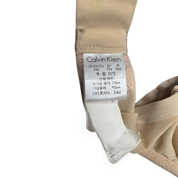 Calvin Klein Sculpted Lightly-Lined Convertible T-Shirt Demi Bra – Beige, 34D - Picture 9 of 9